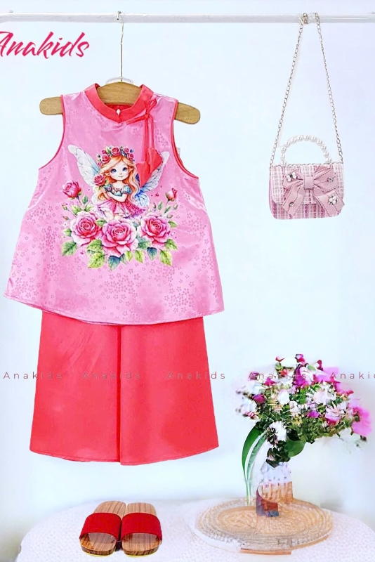 Bộ Quần Loe Áo Yếm Cô Gái 3 Hoa Hồng